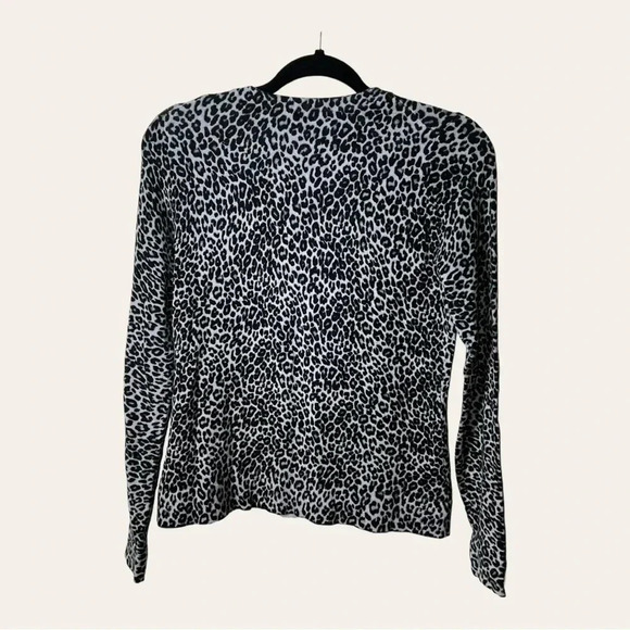 0404. CHARTER CLUB FULL BUTTON UP LONG SLEEVE CARDIGAN SIZE MEDIUM LEOPARD PRINT - Picture 9 of 12